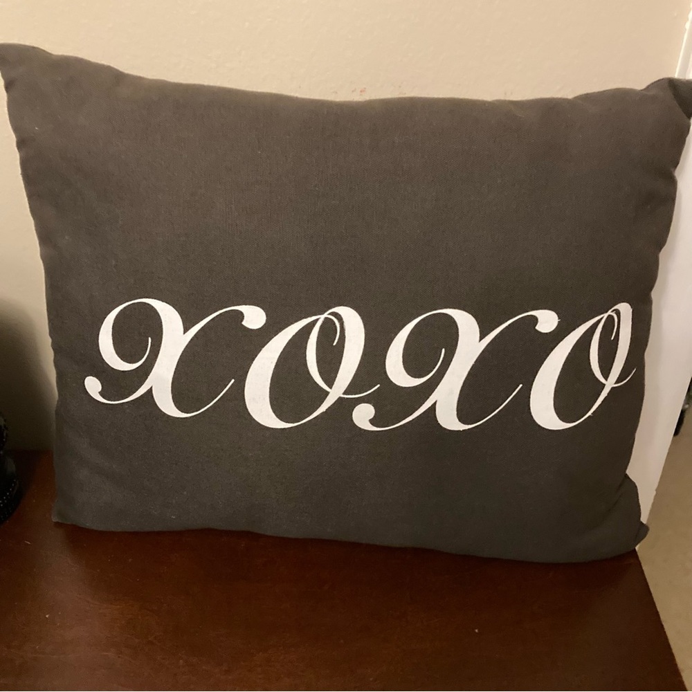 Vintage Borgata XOXO Accent Throw Pillow Brown White Love Romance Bedroom